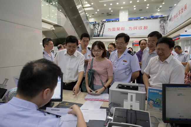 中办、国办：支持中国（上海）自由贸易试验区临港新片区探索建立安全便利的数据流动机制